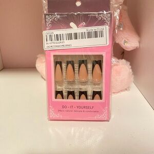 Do-It-Yourself French Tip Nails and French Tip Toe Nails🤍